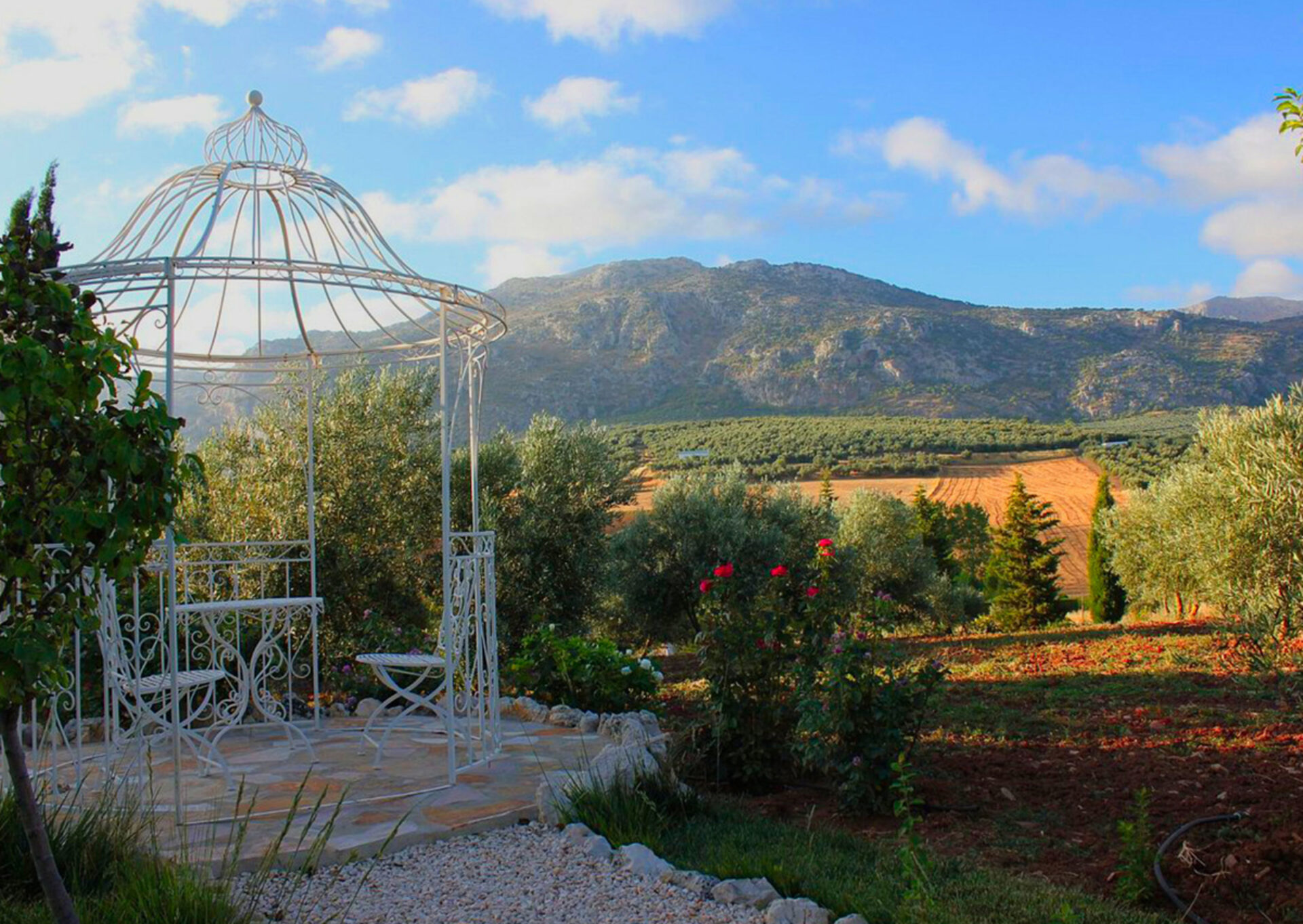 Gazebo para ceremonias en Finca Paradís